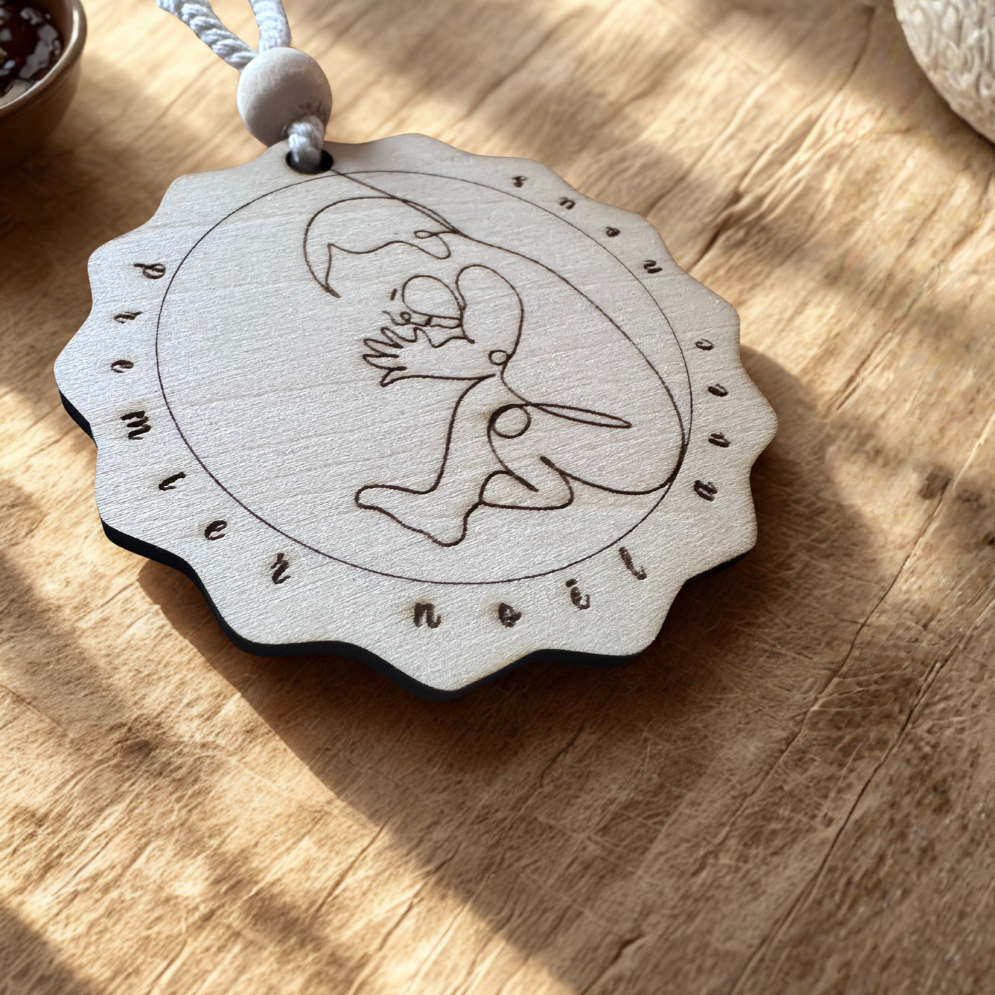 Boule de Noël femme enceinte